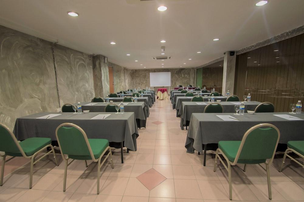Grand Sentosa Hotel Johor Bahru Ngoại thất bức ảnh